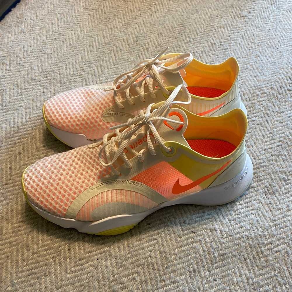 Brand New Nike Superrep